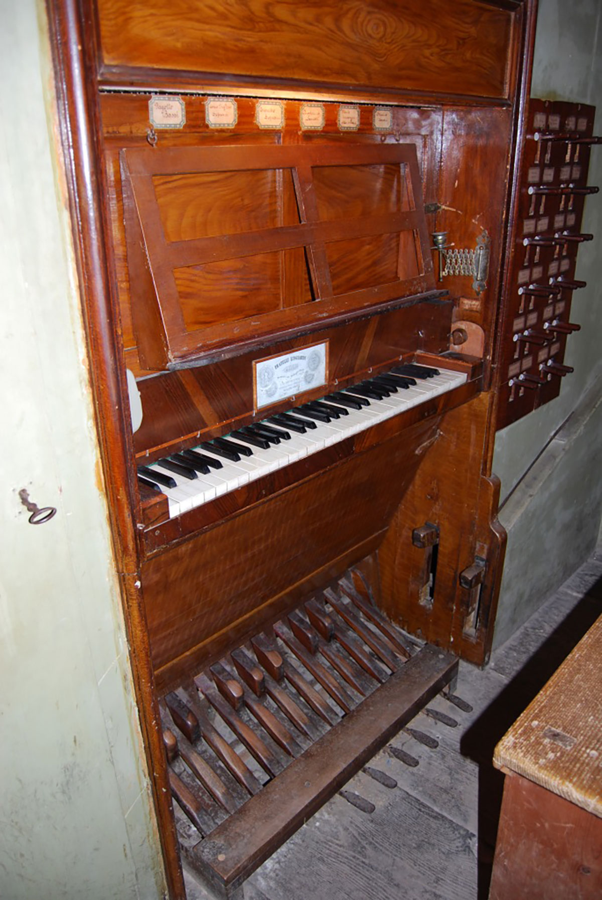 Console completa dell'organo Lingiardi di Voltaggio